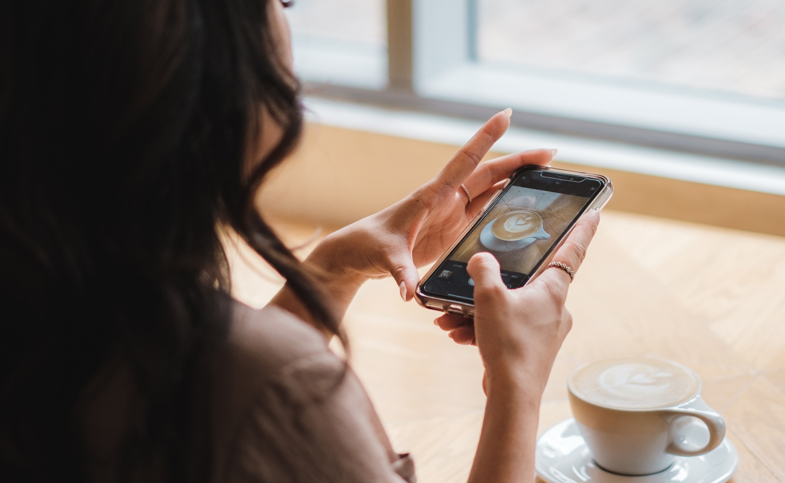 Taking photo to a coffee